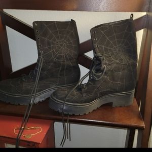 Iron Fist size 9 spiderweb boots